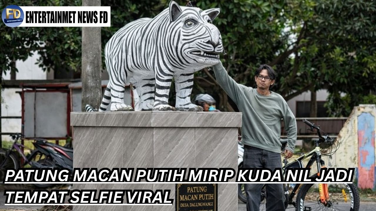 Patung Macan Putih Mirip Kuda Nil Jadi Tempat Selfie Viral